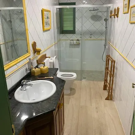 펜션 La Finca. Casa En Ciudad. Zona Residencial Muy Tranquila *