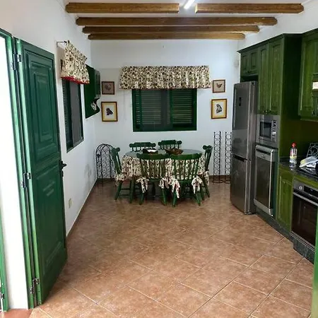 La Finca. Casa En Ciudad. Zona Residencial Muy Tranquila 펜션 텔데